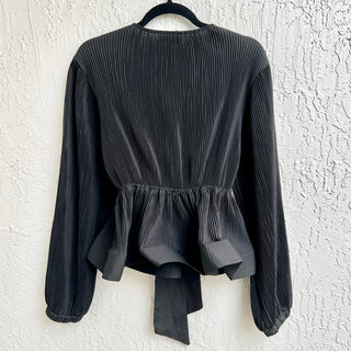 BEULAH Style Puff Sleeve Pleated Bow Tie Top Blouse Black Women's Size F / M