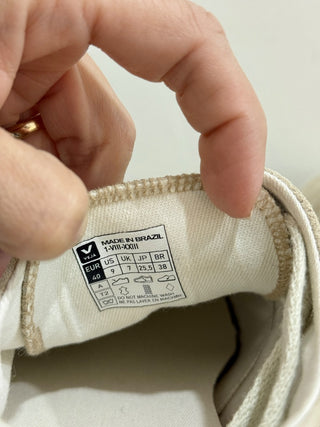 Veja Wata II Suede Low Top Round Toe Sneakers Tan / White Women's Size US 9