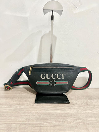 Gucci Black leather belt bag