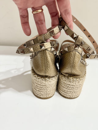 Valentino Rockstud Metallic Leather Platform Espadrille Sandals Gold Women EU 39