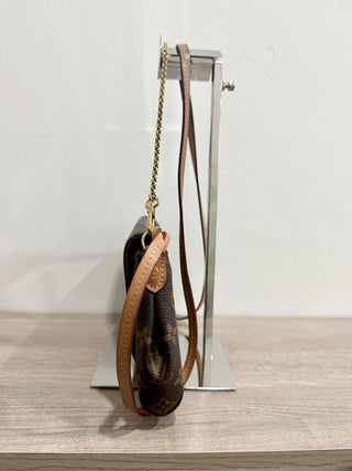 Louis Vuitton monogram favorite mm handbag