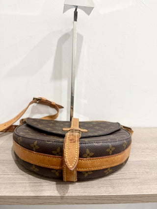 Louis Vuitton monogram Chantilly cross body bag MM