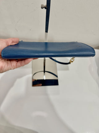 Louis Vuitton Leather 1998 Epi Pochette Accessoires Shoulder Bag Blue Size Small