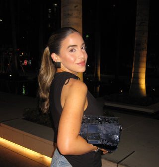 Laura Vila drop