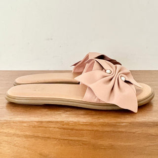 BCBGeneration Leather Eleni Knotted Bow Slide Flat Sandals Pink Women's Size 7.5