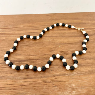 NWOT Beaded Necklace With Toggle Clasp Black White Pearls Women's