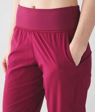 Lululemon Om Swift Ultra Light Cropped Jogger Pants Rosewood Red Women’s Size 4
