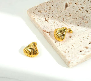 Cioccolato Couture Suzanna 18K Gold-Plated Mother Of Pearl Earring