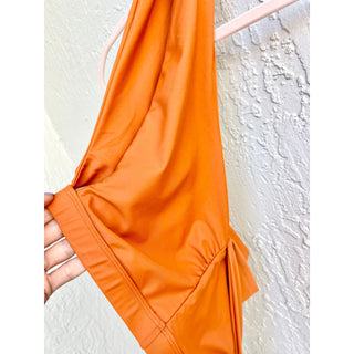 NWT Sincerely Ria Halterneck Ama Glove Top Rust Orange Women Size Small