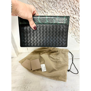 NWT Bottega Veneta Snakeskin Leather Mini Purse Clutch Handbag Black/Green