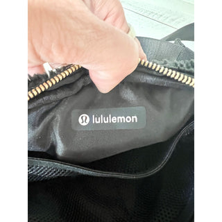 Lululemon Athletica Everywhere Textured Fleece Teddy Fanny Belt Bag Black Unisex