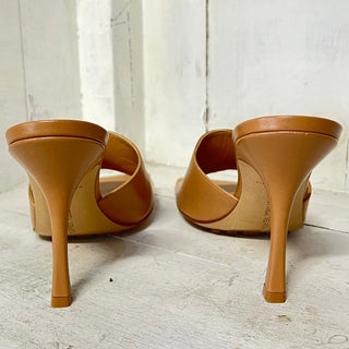 NWT Bottega Veneta Leather Slip On Wide Strap Heeled Mules Nude Womens 40 / US 9