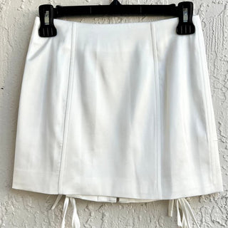 NWT Lioness Infatuation Mini Skirt White Straight Hem Women's Size AU 6 / XS