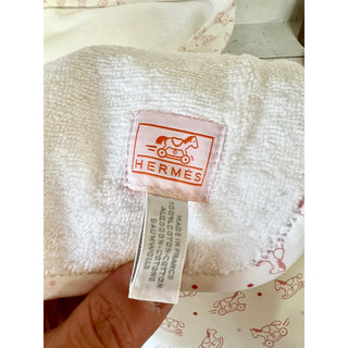 NWT Hermès 100% Cotton Rocking Horse Print Baby Bath Towel White/Pink