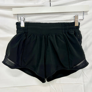 Lululemon Athletica Hotty Hot Low-Rise Lined Short II 2.5" Black Wpmen's Size 4