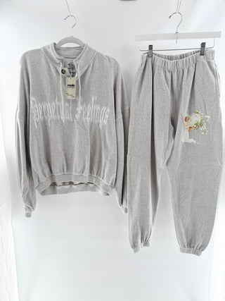 Boys lie perpetual feeling set sweatshirt and jogger pants, top S/M - bottom S