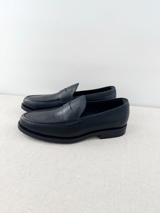 NWOT Tod's Leather Slip On Almond Toe Penny Loafers Shoes Black Men's Size 9