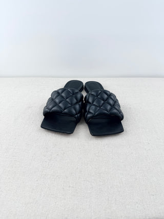 Bottega Veneta Quilted Leather Slip On Flat Slide Sandals Black Womens EU 38