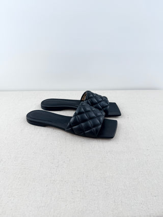 Bottega Veneta Quilted Leather Slip On Flat Slide Sandals Black Womens EU 38