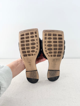 Bottega Veneta Quilted Leather Slip On Flat Slide Sandals Black Womens EU 38