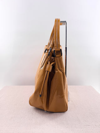 Burberry patent leather large shoulder bag biltmore