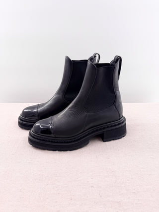 Chanel short boots leather chunky lugsole, 36