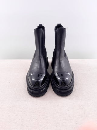 Chanel short boots leather chunky lugsole, 36