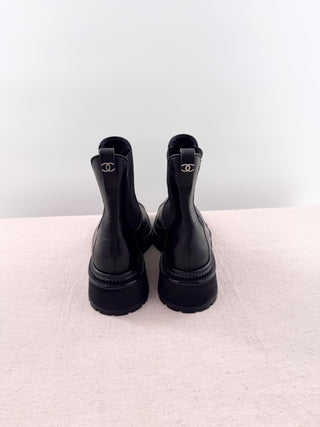 Chanel short boots leather chunky lugsole, 36