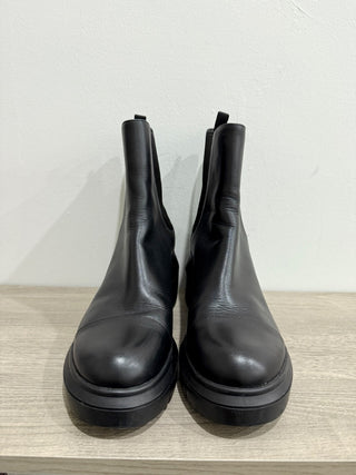 Stuart Weitzman Norah Chunky Lug Sole Ankle Chelsea Boots Black Women's Size 9.5