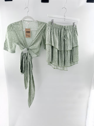 Krewe Duq floral set wrap top and mini skirt, M