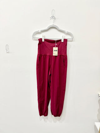 Lululemon Om Swift Ultra Light Cropped Jogger Pants Rosewood Red Women’s Size 4