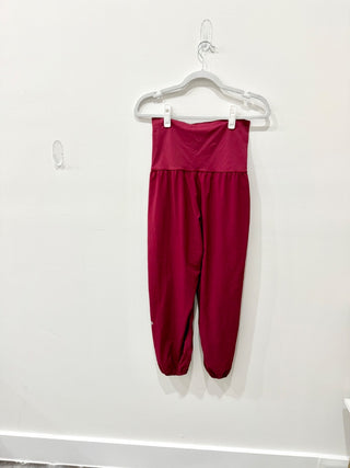 Lululemon Om Swift Ultra Light Cropped Jogger Pants Rosewood Red Women’s Size 4