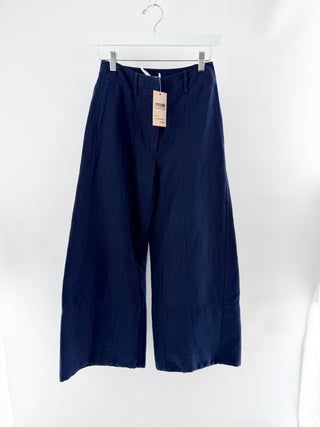 A piece apart wide-leg cropped pants featuring high-rise waist and fluid oversized leg, crafted from cotton fabric, 0