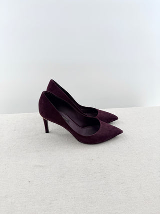 Louis Vuitton suede pointy toe pumps, 35