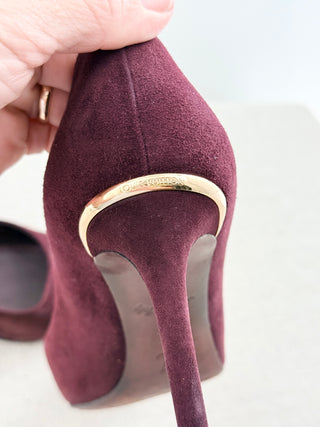 Louis Vuitton suede pointy toe pumps, 35