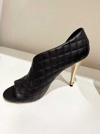Chanel Quilted Leather D'Orsay Peep-Toe Pumps with Gold-Tone Heels Black EU 41