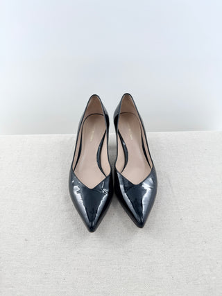Stuart Weitzman Black patent leather pointed pumps, 7.5