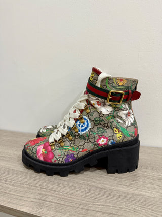 Gucci GG Supreme Monogram Flora Lace Up Combat Ankle Boots Beige Women's EU 39