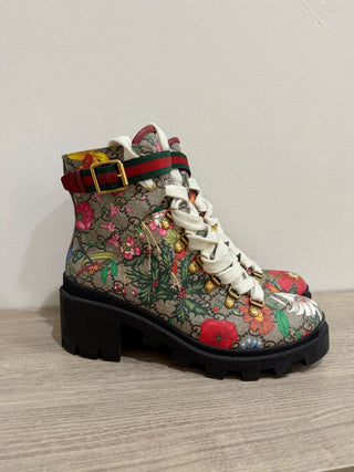 Gucci GG Supreme Monogram Flora Lace Up Combat Ankle Boots Beige Women's EU 39