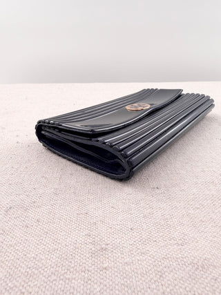 Tory Burch ribbed hard shell clutch bag