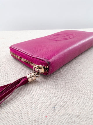 Gucci large soho zip up leather wallet