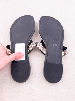 Tory Burch Miller Stamped Snakeskin Leather Sandals Flats White Black Womens 6.5
