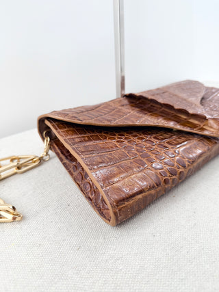 Vera Roloff textured leather clutch bag with wristlet chain