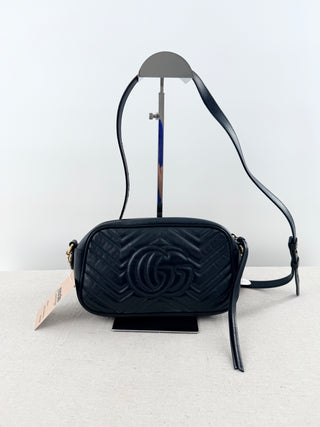 Gucci medium marmont camera leather bag with strap