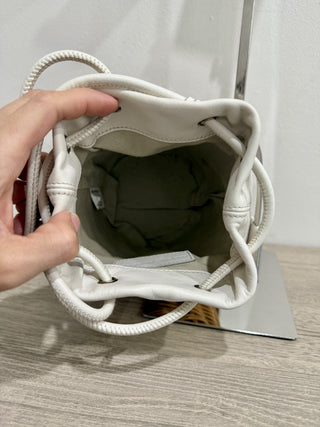 Paloma Barcelo cream hand bag