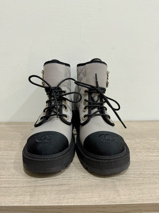 Chanel Fabric Grosgrain Quilted Cap Toe Lace Up Combat Boots Gray Women's EU 37