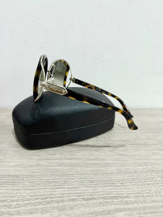 Salvatore Ferragamo SF 719 Tortoiseshell Gray Lens Oversized Sungalsses