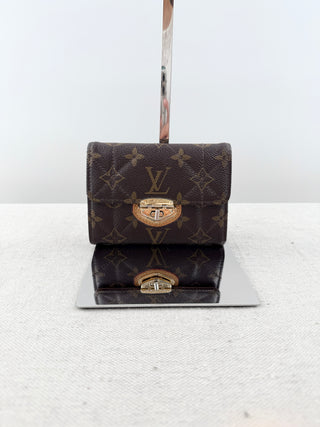 Louis Vuitton monogram etoile compact wallet