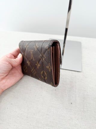 Louis Vuitton monogram etoile compact wallet