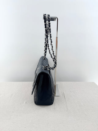 Chanel classic single flap jumbo bag caviar leather, jumbo